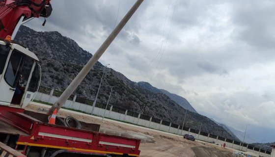 Antalya Hipodrumu Gece Koşusu Direk Dikim Trafo Montaj İşi